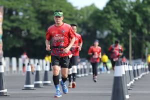 BIB: 0346
                            <button type="button" onclick="openModal(5247241)" class="btn btn-primary btn-sm float-right btn-popup" data-toggle="modal" data-target=".modal-high-quality">
                        <i class="fas fa-shopping-cart"></i> Add to Cart
                    </button>
                                            <button type="button" onclick="isThisMe(5247241, true)" class="btn btn-success btn-sm float-right btn-popup btn-isme hidden" data-toggle="tooltip" data-placement="bottom" title="นี่คือรูปของคุณใช่ไหม คลิกที่นี่เพื่อเอาเข้าอัลบั้ม">
                        <i class="fas fa-plus"></i> Add to album
                    </button>
                    <button type="button" onclick="isThisMe(5247241, false)" class="btn btn-warning btn-sm float-right btn-popup btn-isnotme hidden">
                        <i class="fas fa-ban"></i> Remove from album
                    </button>